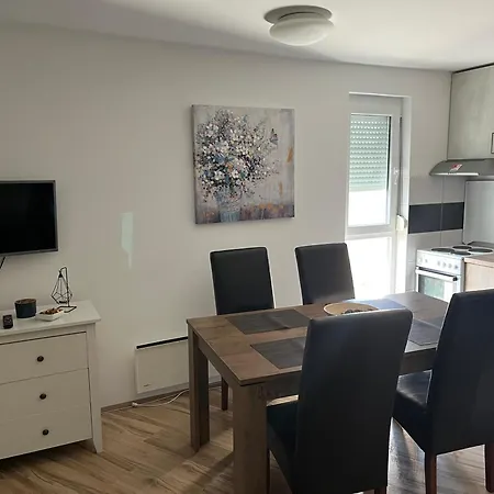 Senka 1 Apartmán *